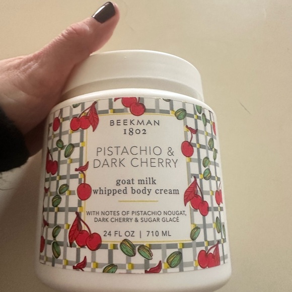Beekman 1802 Cherry & Pistachio Goat Milk Cream 24oz - Picture 2 of 3